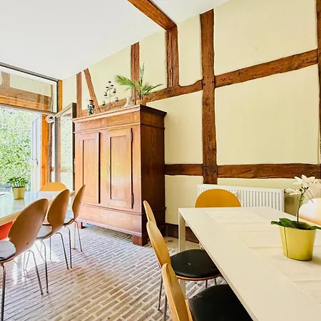 Fewozauber - 5 Klosterstrasse, Direkt Am Schloss, Garten, Kueche, 2 X Kamin, Fahrraeder Abstellbar 슈베린