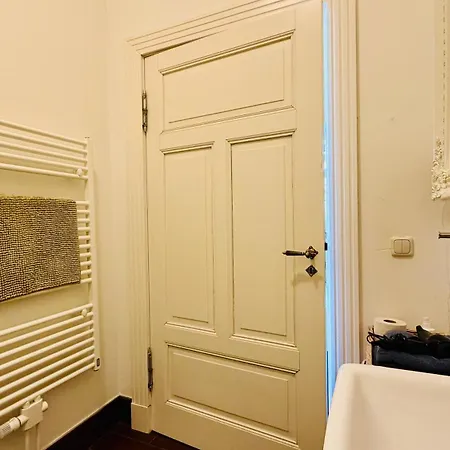 펜션 Fewozauber - 5 Klosterstrasse, Direkt Am Schloss, Garten, Kueche, 2 X Kamin, Fahrraeder Abstellbar *